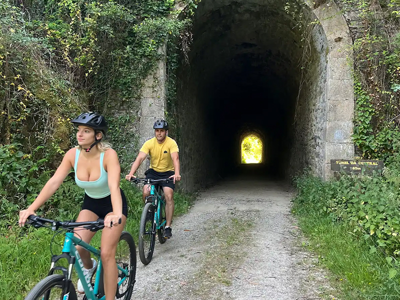 ruta del ferrocarril en bicicleta
